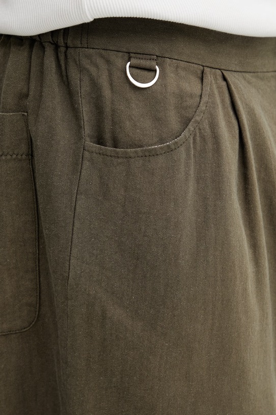 Undercover szorty z lnem męskie zielony UP1F4503