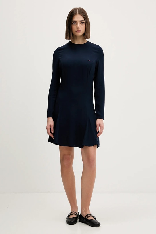 Tommy Jeans sukienka DW0DW21916 granatowy SS26