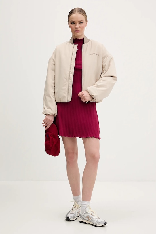 Tommy Jeans sukienka DW0DW22576 różowy SS26