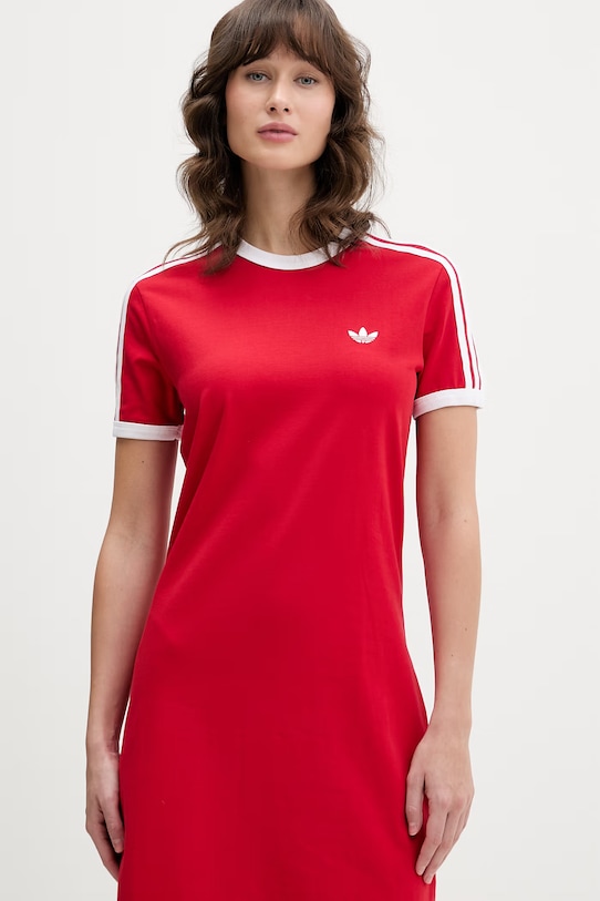 Obleka adidas Originals rdeča KD3692