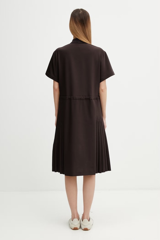 Odzież Lacoste sukienka letnia gładka z wełną EF0197 brązowy