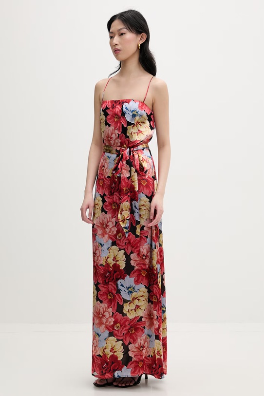 Gestuz sukienka z jedwabiem 10911030 czerwony SS26