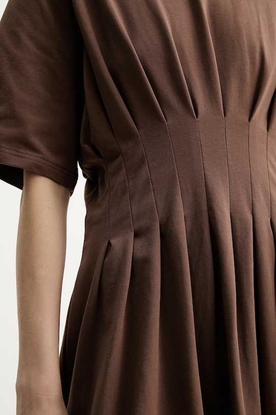 Gestuz sukienka bawełniana z elastanem 10911234 brązowy