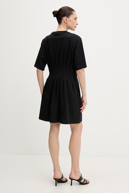 Odzież Gestuz sukienka 10911234 czarny