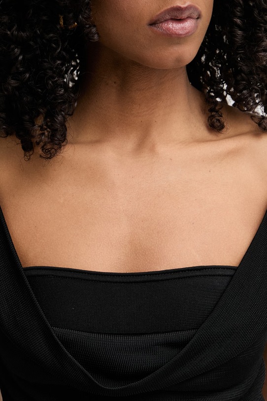 Guess φόρεμα bodycon με βισκόζη ARISA W6GK83.Z0686 μαύρο