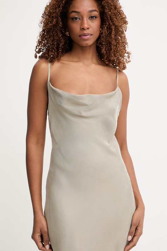 Guess рокля бельо от вискоза AKILINA зелен W6GK94.W2266