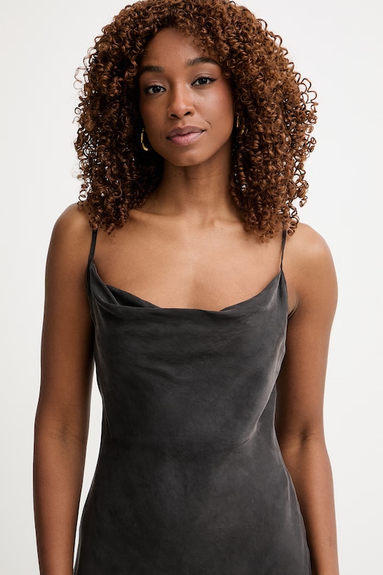 Guess білизняна сукня з віскозою AKILINA чорний W6GK94.W2266