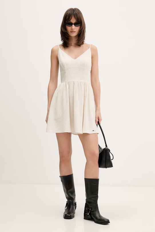 Tommy Jeans sukienka rozkloszowana z lnem DW0DW22345 beżowy SS26