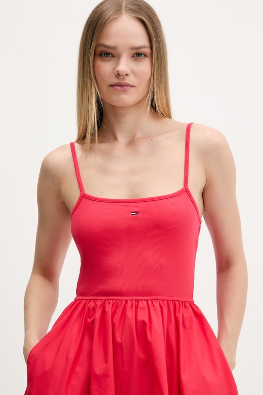 Tommy Jeans šaty s rozšíreným strihom s bavlnou červená DW0DW22352