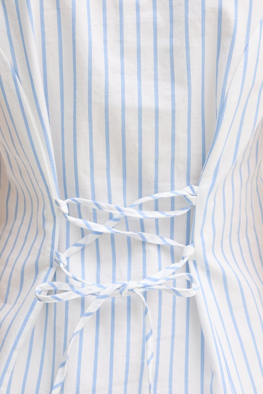 U.S. Polo Assn. sukienka bawełniana SLEEVELESS TIE-BACK MIDI WUP2254 niebieski