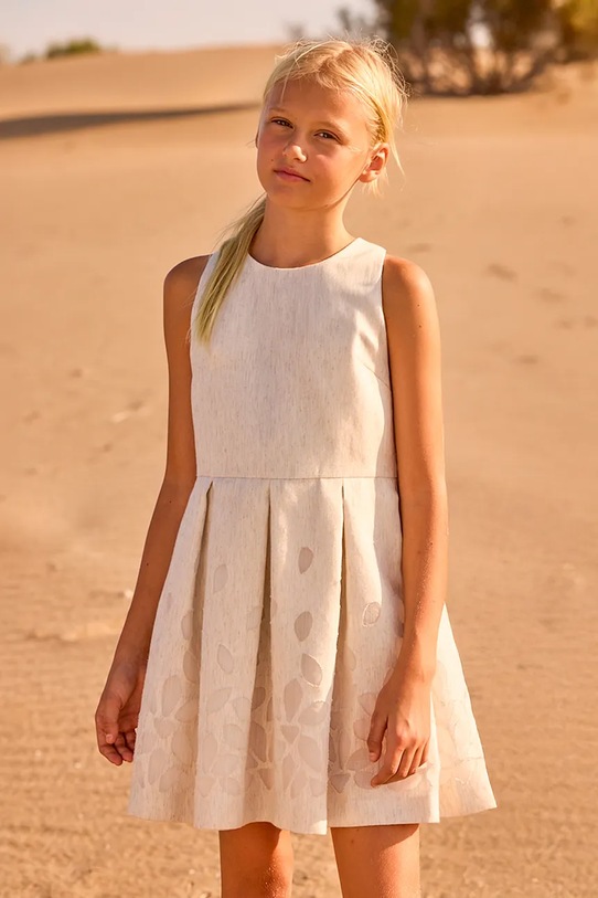 Mayoral sukienka z dodatkiem lnu dziecięca rozkloszowany beżowy 6906.8B.Junior.PPY2