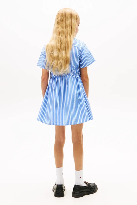 Dziewczynka Tommy Hilfiger sukienka koszulowa bawełniana KG0KG09372.104.122.PPY2 niebieski