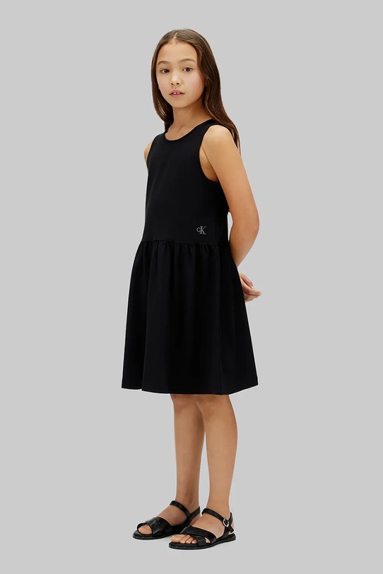Calvin Klein Jeans sukienka z wiskozy czarny LVCKSJH01G.128.176.PPY2