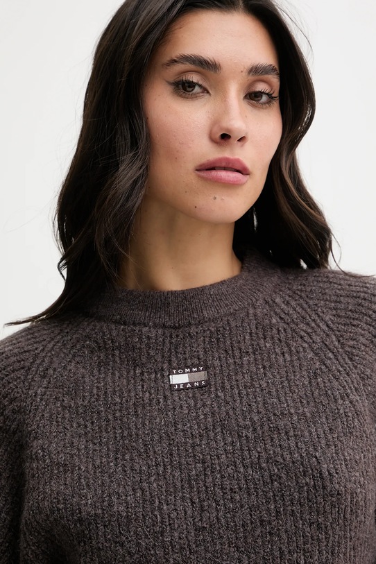 Свитер с добавлением шерсти Tommy Jeans коричневый DW0DW22024