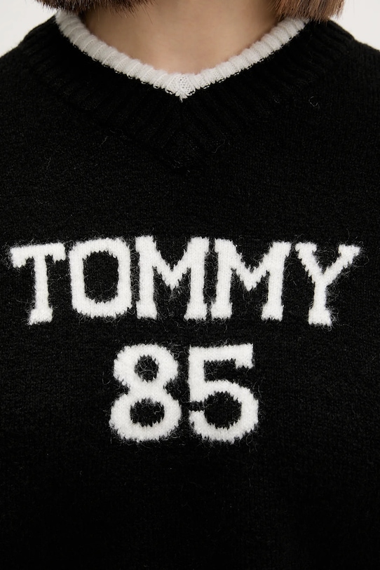 Πουλόβερ με προσθήκη μαλλιού Tommy Jeans DW0DW22033 μαύρο