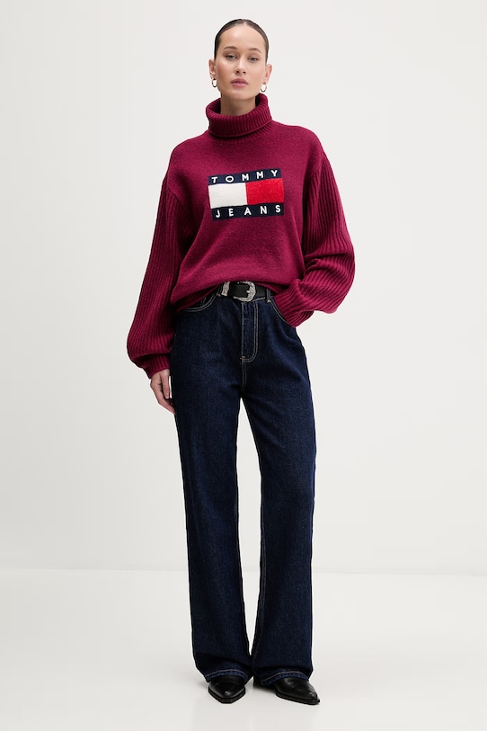 Πουλόβερ με προσθήκη μαλλιού Tommy Jeans DW0DW22108 μπορντό SS26