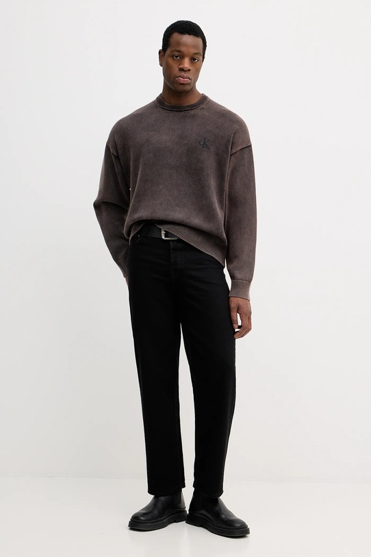 Calvin Klein Jeans sweter bawełniany LV04RE300G brązowy SS26
