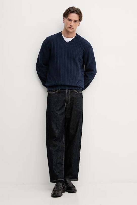 Sisley pánsky sveter s bavlnou 1WBXS400M tmavomodrá SS26