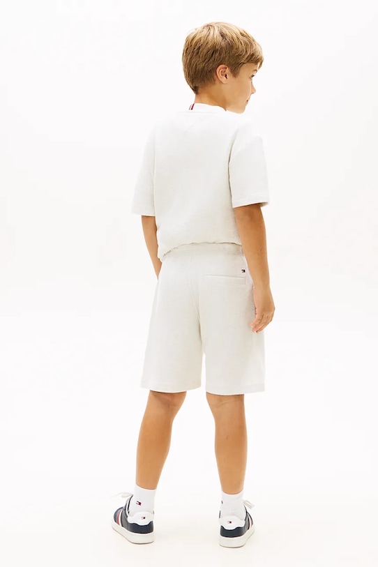 Tommy Hilfiger szorty dresowe dziecięce bawełniane beżowy KB0KB10241.128.176.PPY2