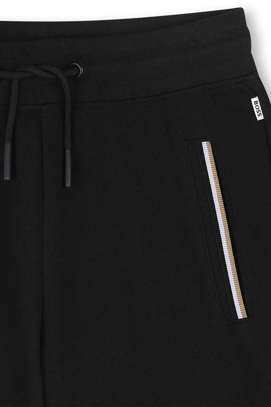 Chlapec Detské krátke nohavice BOSS J52932.114.150 čierna
