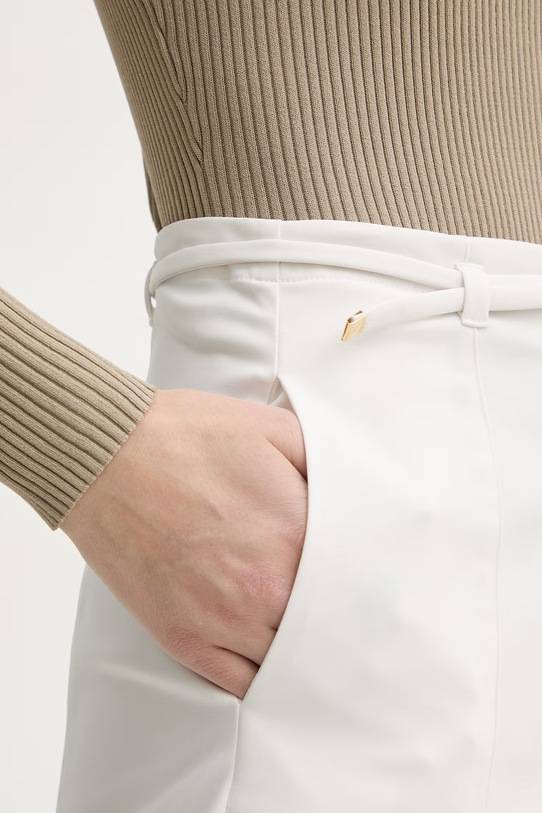 Marciano by Guess szorty eleganckie damskie z bawełną SUNNY beżowy G6GD10.W1893