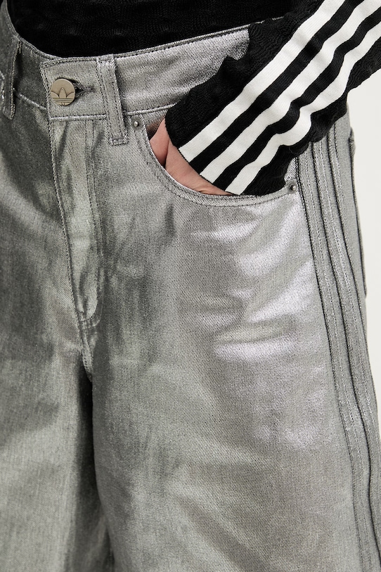 adidas Originals pantaloni scurți jeans Firebird argintiu KD2930