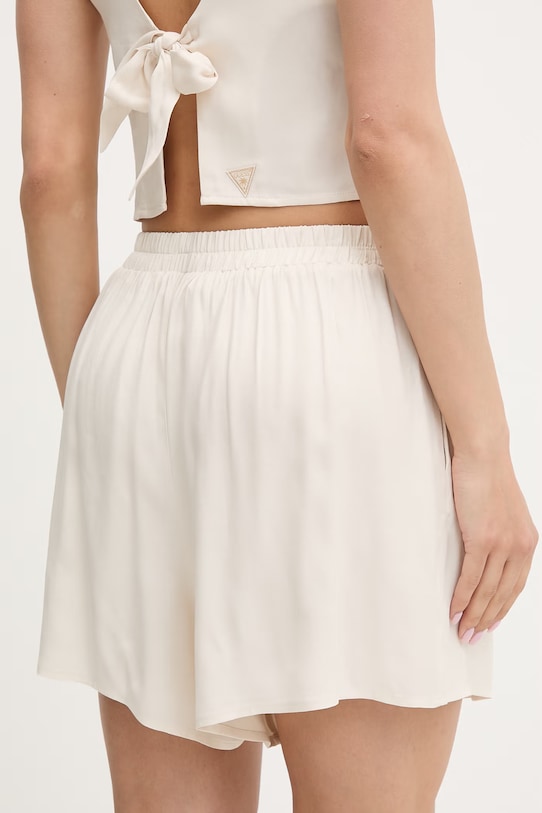 Дрехи Guess плажни шорти дамски ZOE E6GD11.WP232 бежов