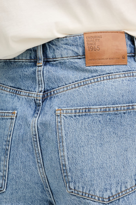 United Colors of Benetton šortky dámské bavlněné modrá 4W9KD902J