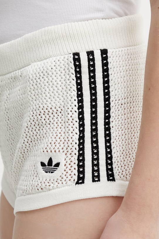 adidas Originals szorty CROCHET beżowy KC6477