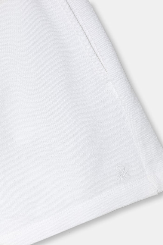 Dziewczynka United Colors of Benetton szorty dresowe dziecięce bawełniane 3J68C903O.G.Stagionale biały