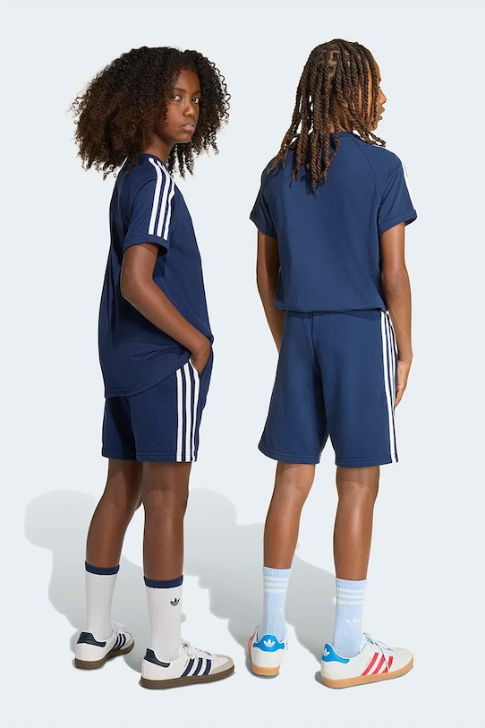 Момче adidas Originals Къс панталон за деца от памук KE2832 черен
