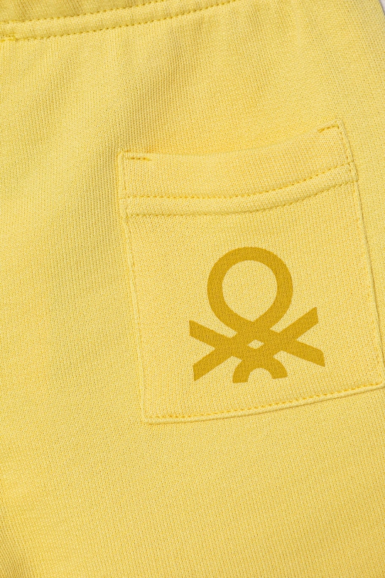 Chłopiec United Colors of Benetton szorty dziecięce bawełniane 3J70G900P.P.Stagionale żółty
