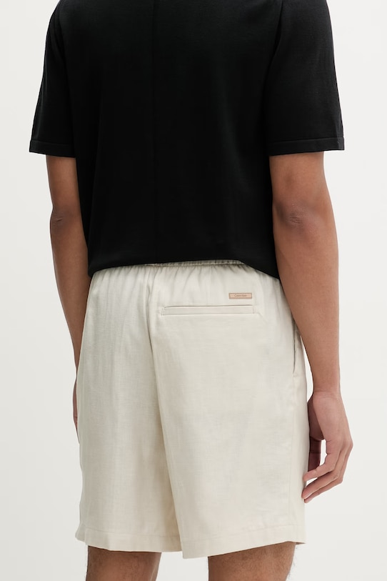Ρούχα Calvin Klein σορτς ανδρικά με λινό LV04LF620G μπεζ
