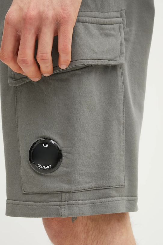 Памучен къс панталон C.P. Company сив 20CMSB704A002246G