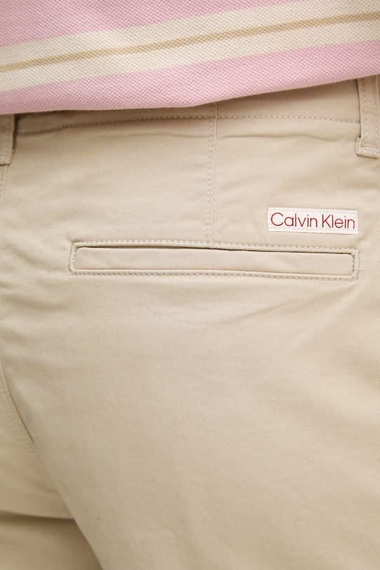 Calvin Klein Jeans chino kratke hlače muške od pamuka s elastanom bež LV04RF617G