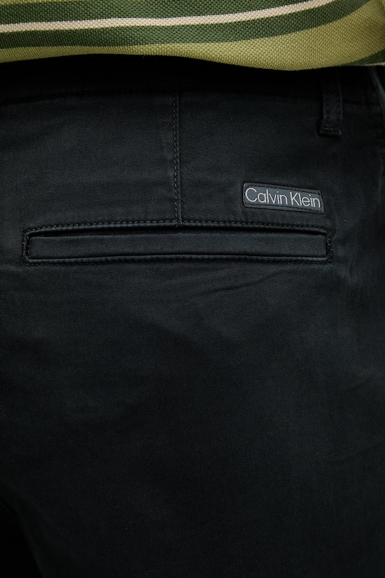 Calvin Klein Jeans chino kratke hlače muške od pamuka s elastanom crna LV04RF617G