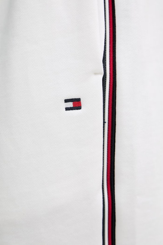 Tommy Hilfiger teplákové šortky pánske bavlnené biela MW0MW42883