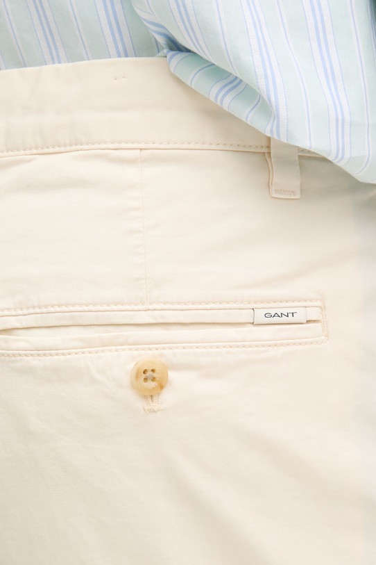 Gant szorty męskie bawełniane z elastanem beżowy 205640