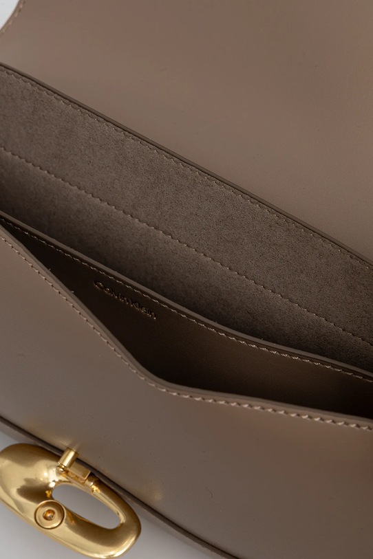 Δερμάτινη τσάντα Calvin Klein LV04F3337G μπεζ