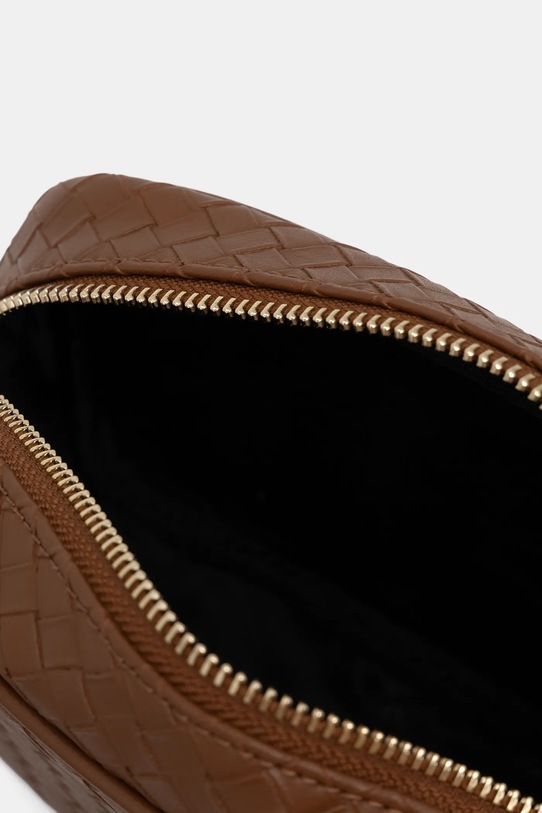 Τσάντα BOSS Sandy Crossbody SQ 50558012 καφέ