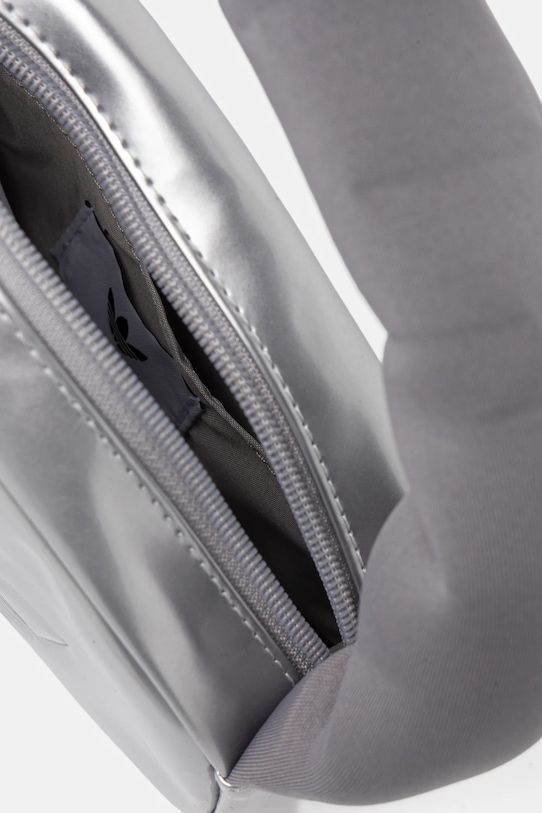 adidas Originals torebka Mini Airliner JC6010 srebrny