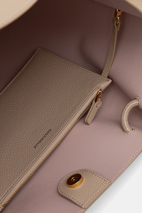 Coccinelle torebka skórzana FINN beżowy E1.U07.11.01.01