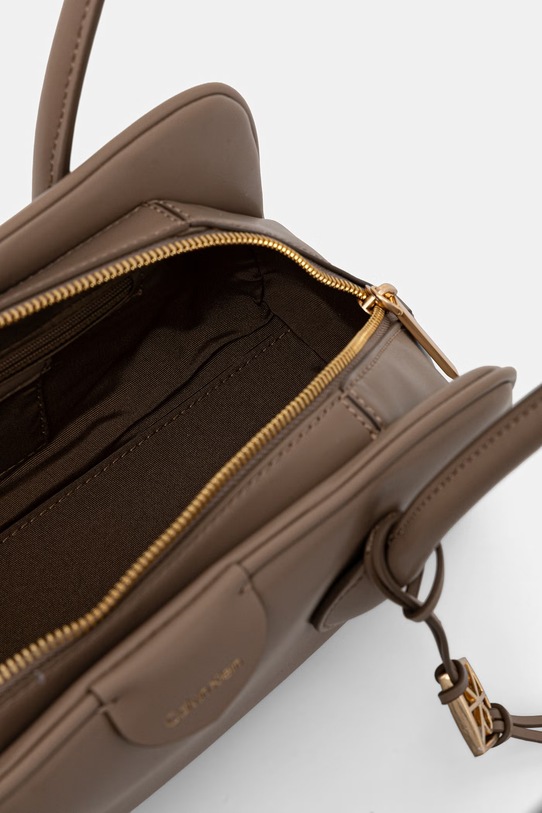 Calvin Klein torebka kuferek damska z imitacji skóry beżowy LV04F3369G