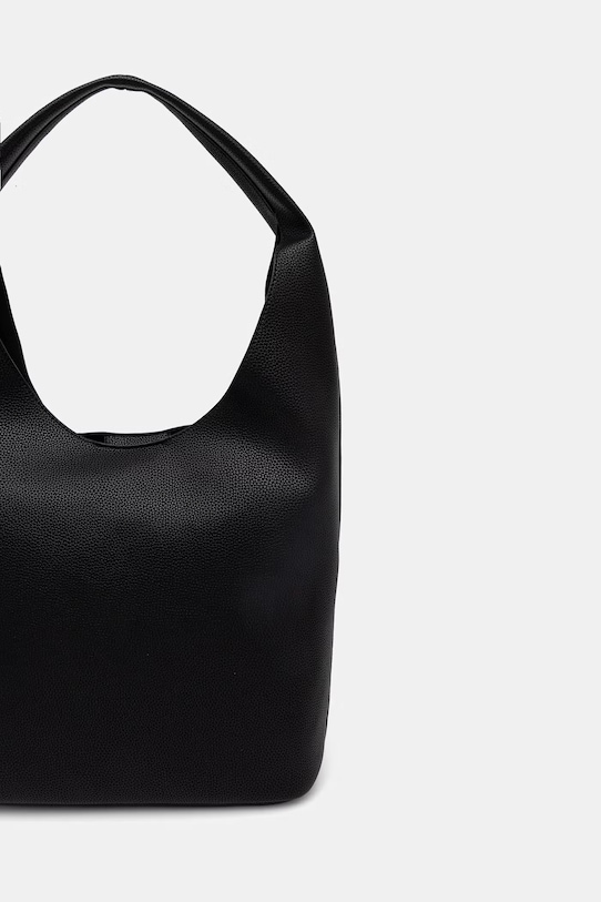 Akcesoria Calvin Klein torebka worek damska z imitacji skóry LV04F3596G czarny