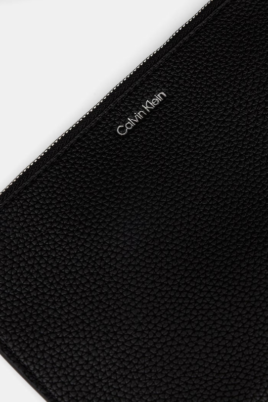 Calvin Klein torebka worek damska z imitacji skóry czarny LV04F3596G