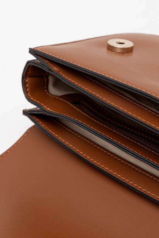 Guess kabelka dámska z imitácie kože JANIE hnedá HWVG99.10210