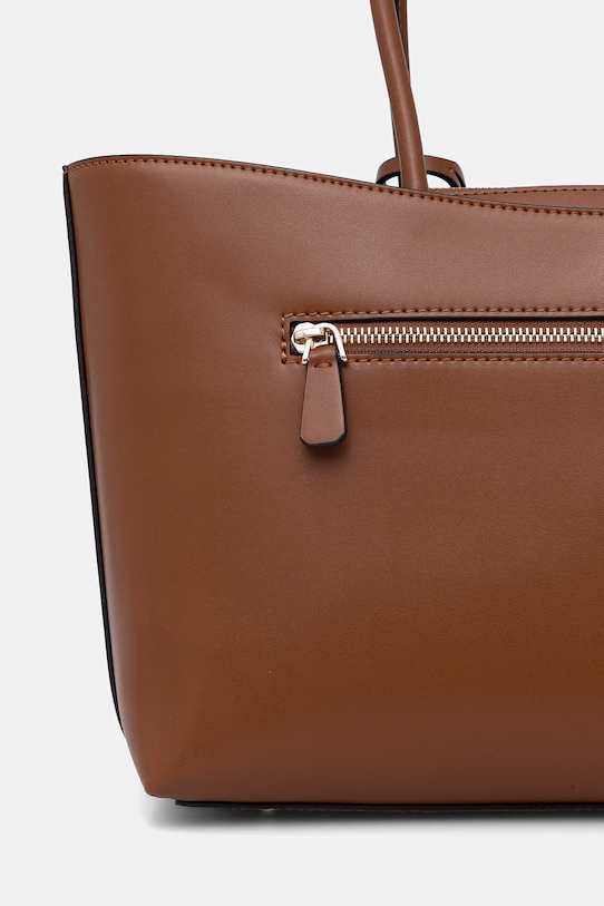 Doplnky Guess kabelka typu tote dámska z imitácie kože JANIE HWVG99.10230 hnedá