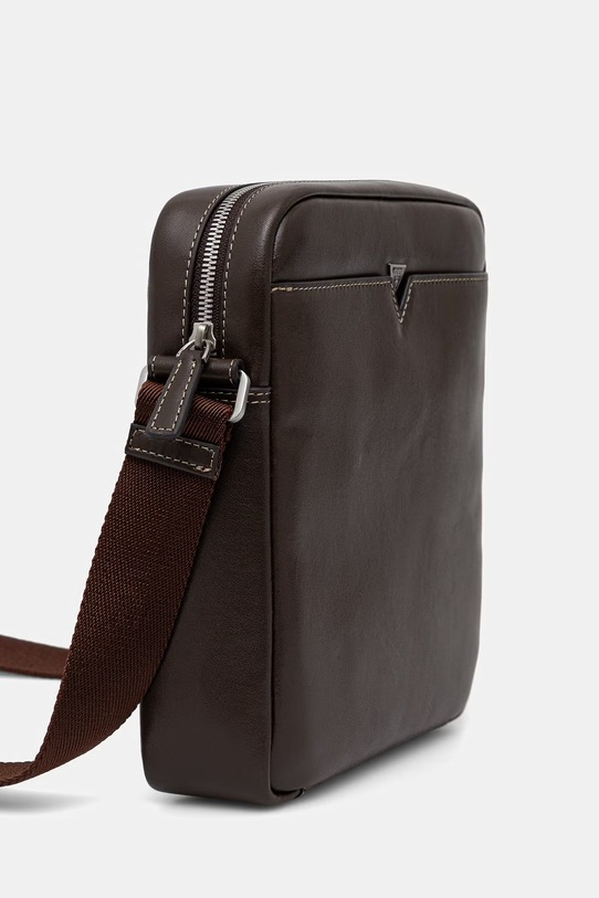 Δερμάτινο φακελάκι Guess FIRENZE HMFITC.P5159 καφέ SS26