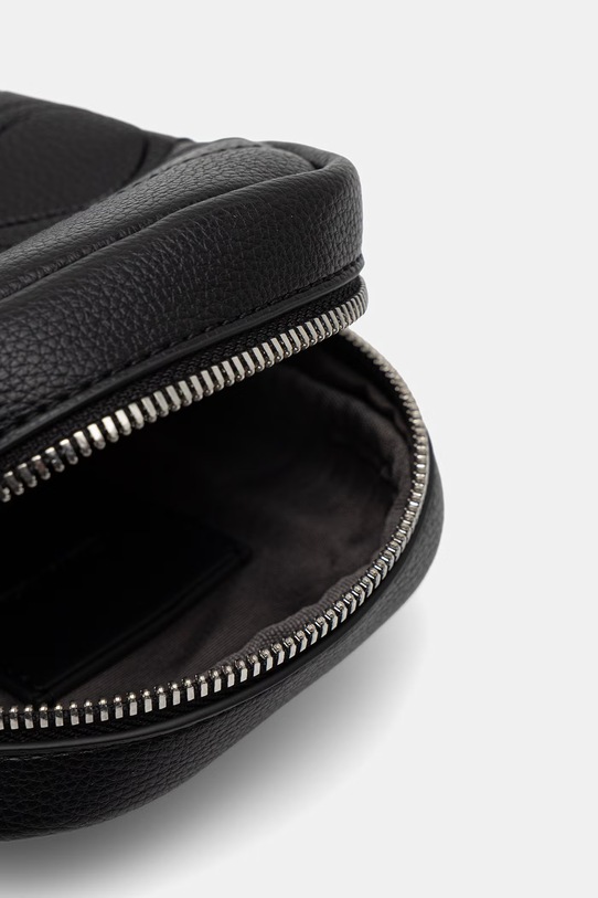 Calvin Klein vrecko dámske z imitácie kože LV04D3371G čierna