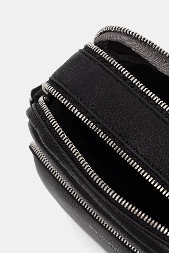 Calvin Klein saszetka na ramię męska z imitacji skóry LV04D3317G czarny